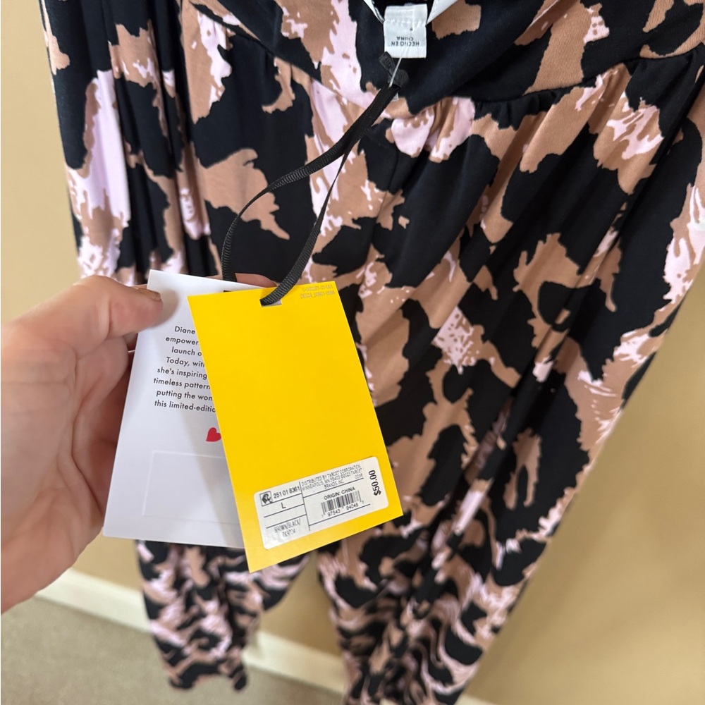 Diane Von Furstenberg Black, Blush & Brown Sleeveless V-Neck Jumpsuit - Picture 3 of 4